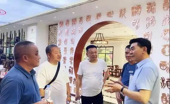 华贵集团总工程师冯小宁获“酒业卓越女性领导者”奖项!(图9) 华贵集团总工程师冯小宁获“酒业卓越女性领导者”奖项!(图9)